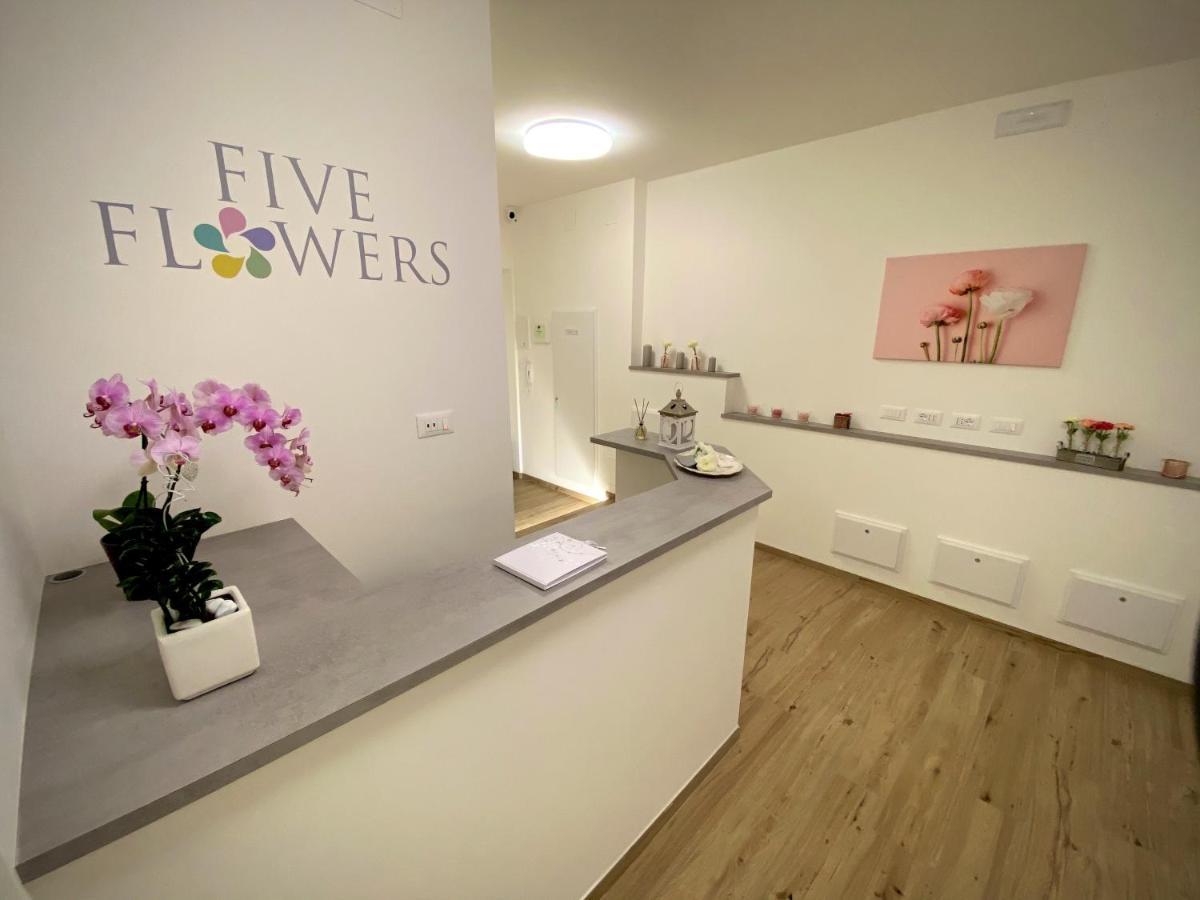 Five Flowers Guest House 的里雅斯特 外观 照片