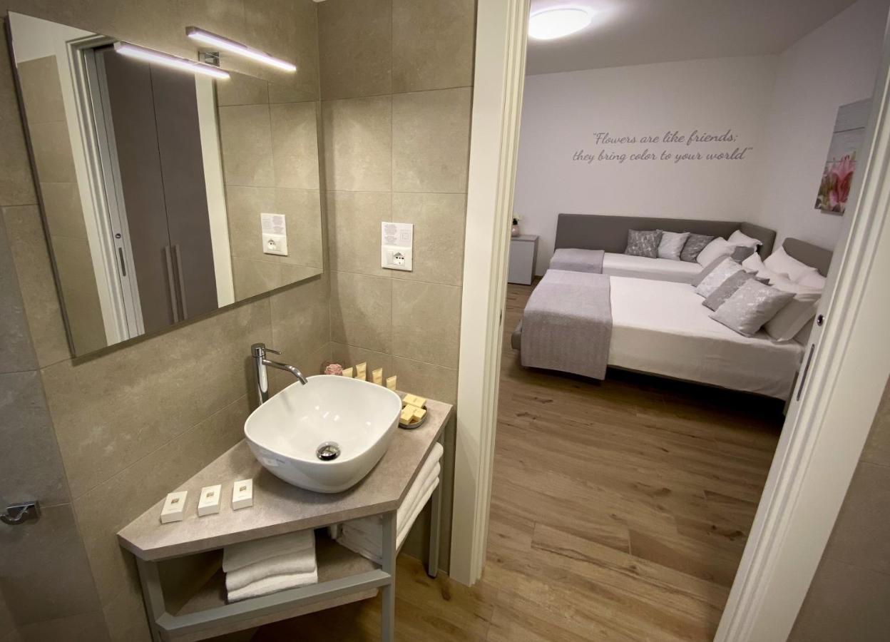 Five Flowers Guest House 的里雅斯特 外观 照片